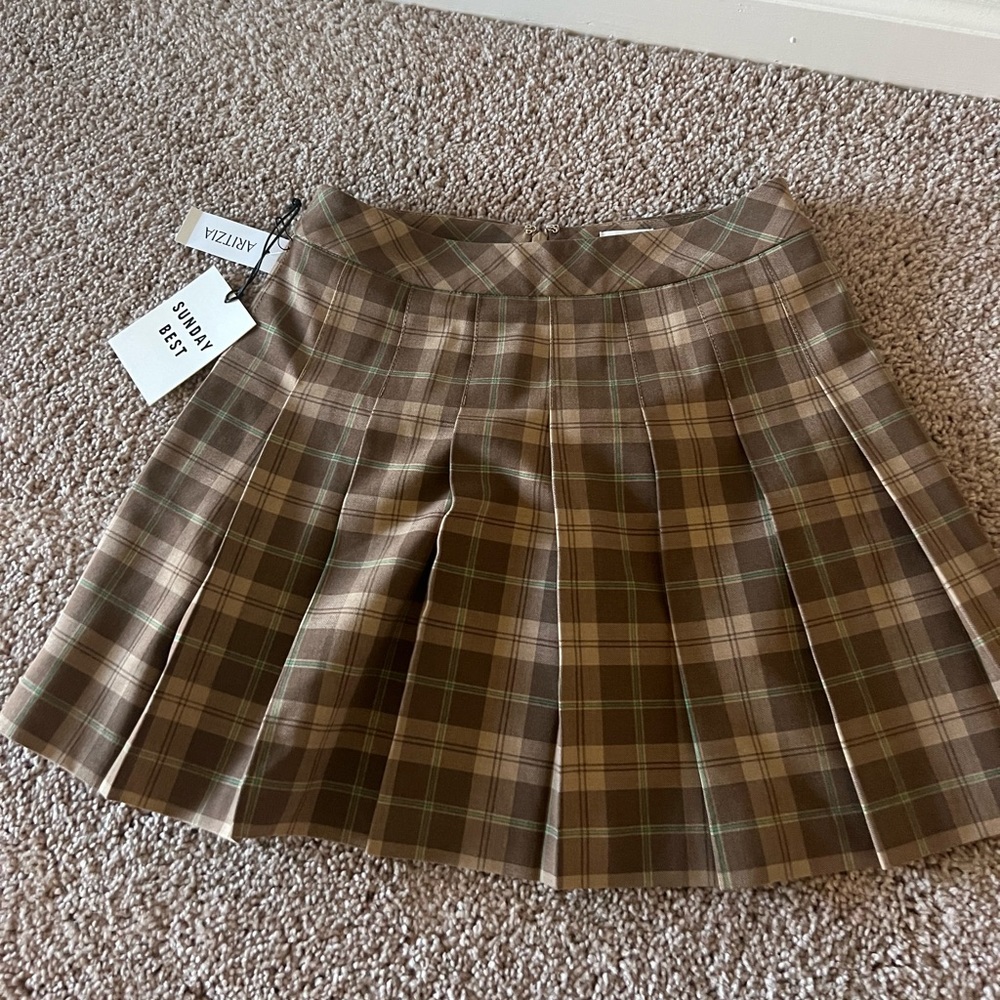 aritzia sunday best olive mini skirt - brand new w tags